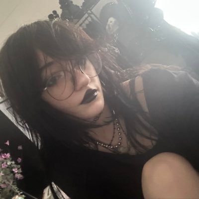cringe crypto goth girl | opsec noob | NO❌ GOONERS/NSFW |