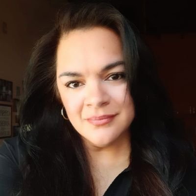 Mamá, Prof. de Matemática, estudiante de Cs . económicas en UNLaR