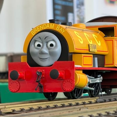 G-Scale Thomas modeller. check out my Instagram for my “how to” on my highlights. Also on TikTok and YouTube as @itsHenryFan91 Author for @inthesiding
