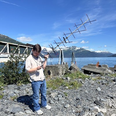 Amateur radio operator who enjoys satellites and CW. Satellite VUCC/r #19. Stressed medical student. Musician. PhD in procrastination.