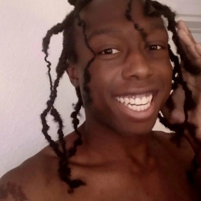 calmsurble's profile picture. Pronouns: Schler/Schlee
Songwriter/Mixed Reality Animator 
Live Streamer on Twitch and Youtube:marcusowenbell
https://t.co/L8Q0kzWFXa