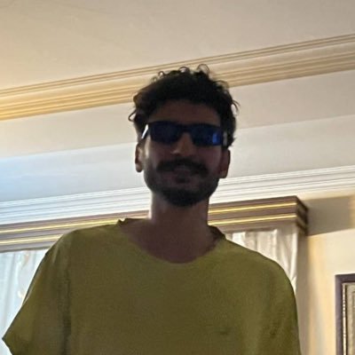 Fork__Spoon's profile picture. از خیلی چیزا خوشم نمیاد.