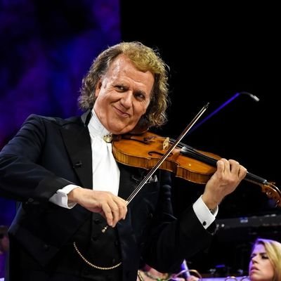 fanpage of the 'King of Waltz'; André Rieu and his Johann Strauss Orchestra. Updates by his family, team and André himself.