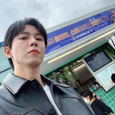 저는 한국의 모델이자 배우입니다.. 사랑해요 ♥️
https://t.co/ySn96I0qf3