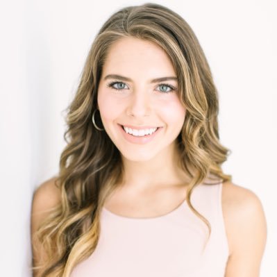 VetetoAvery's profile picture. avery  is  a cool girl she live in Nashville 
and now she a country singer and social media influencer