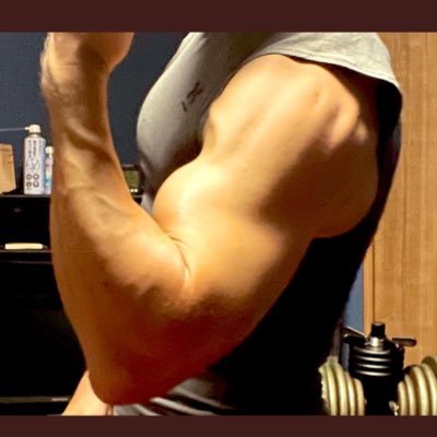 jw1127rea's profile picture. 2022.10腎臓癌多発転移発覚→2025.7までオプジーボ(よく効いた、感謝)→2025.8からカボメティクス(よく効いている、感謝)▼スト6リリーMR1800-1900(朝練派)▼筋トレ(朝トレ派)スクワット170kg▼栄養学▼ギター(HR/HMゲームアニソン)▼嫁とわんぱくキッズ2匹と猫3匹の7人家族