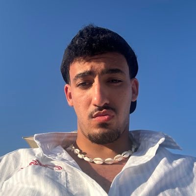 y6_0u's profile picture. 🩺