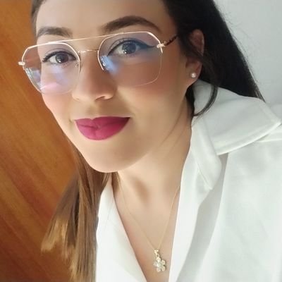 _ynohely Profile Picture