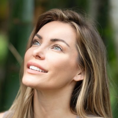 Crystal Harris Profile