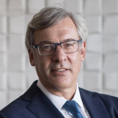PRSIDENT & CEO ROYAL BANK CANADA
MEMBER BOARD DIRECTOR AT THE BUSINESS COUNCIL OF CANADA.