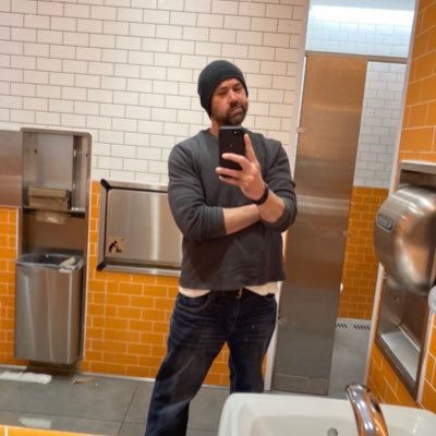 James72628943's profile picture. 