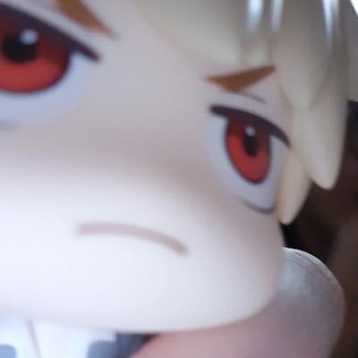 z3ntinelx's profile picture. 18↑ | 線 | it’s us against the world