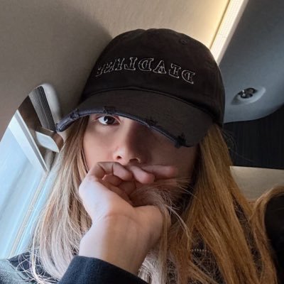 lavieblckpnk's profile picture. BLACKPINK | BINI