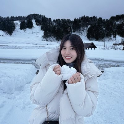 quintessen93279's profile picture.