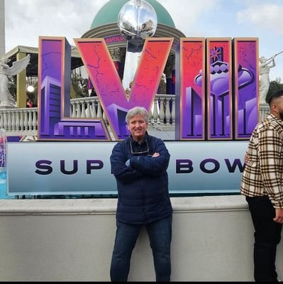 Covered a Sugar Bowl, won a trip to the Super Bowl....Published book author & multi-APSE Award winner. Face once squeezed by KISS' Gene Simmons.