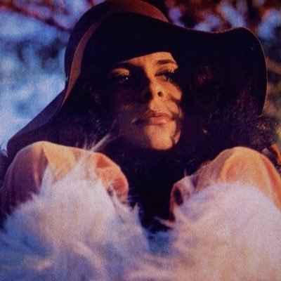 lauretao___'s profile picture. 