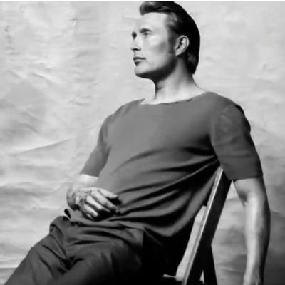 paglubro's profile picture. On public demand