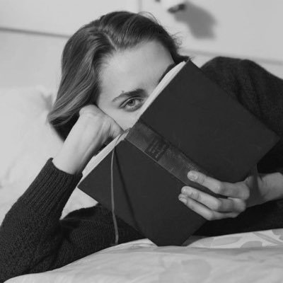 ، يومياتي~قهوتي ~ومتنفسي الرسم، اقتباسات وكتاباتي أقلّها واقع وأكثرُها خيال وجريء 🇸🇦🎨📸