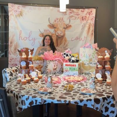 promisemepaige's profile picture. 26 • 5•2•22• Girl Mom