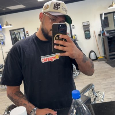 eMagallanes_'s profile picture. 