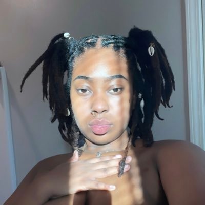 HI, IT’S @CreamalotQ 🆕 NSFW PAGE !! HACKED @ 62.7K😭• 22♋️👅• $10 DM FEE💸•#SOLOCONTENTCREATOR 🎤• ⬇️ SOUTH BABY📍• BI🌈🤸🏽♀️• SELECT MEETS/COLLABS 👥⭐️