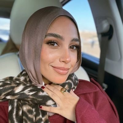 أنا تاجرة عملات رقمية وزوجة وأم من مصر 🇪🇬 أعيش في المملكة المتحدة 🇬🇧.
بارك الله فيك