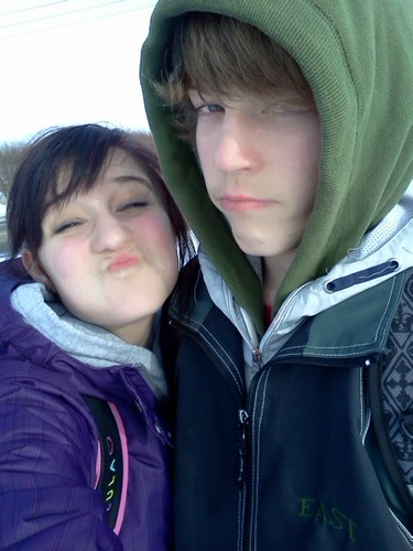 ilove_thebeebs's profile picture. ~*~ i just cant sleep toonight, knowing that things aint right~*~