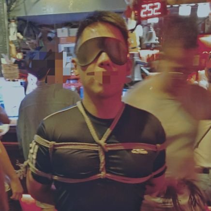 white_bear1989's profile picture. 繩縛Boudage rope🪢/安全似戀性愛Safe,love and sex👨‍❤️‍💋‍👨/野裸、攝影photo shot📹/情色文學練習
液態威（賣貨便）/舒壓、筋膜刀、生命吠陀（私訊詢問）

#taiwan 🇹🇼 #spa #masage #rope
🙈本推特18歲以下禁閱覽🙈