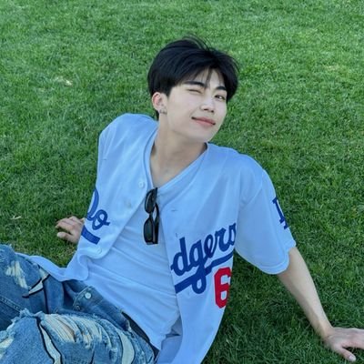 05 | she/her | infp | stan acc at iba pa ata 🧍♀️ | nct dream zb1 katseye | b2p seowon kangmin donggyu☝️😞