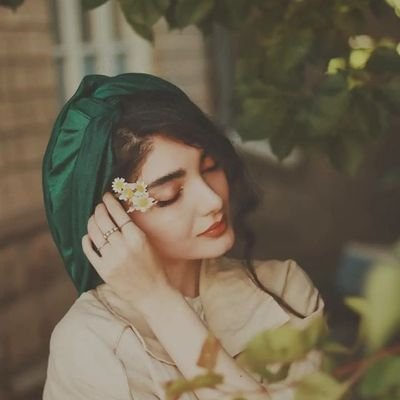 yashfa_1's profile picture. Love to b alone
