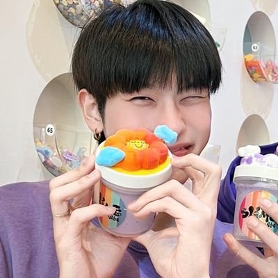 🌸💰📩Live the moment.♡ ⋆。˚ ੈ✩‧
🦖มัมม๊าพตอ‧˚ ♡ มัมมี๊ออฟโรด🚗