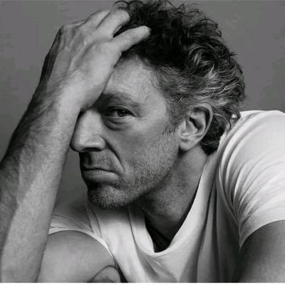 VEENTZ
Animal intelligent...AXÉ.
Bienvenue sur le compte officiel de Vincent Cassel