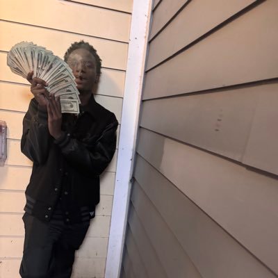 baankroll5150's profile picture. Kill4donald💔👺