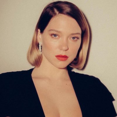 a daily fan account dedicated for the french actress Léa Hélène Seydoux-Fornier de Clausonne.