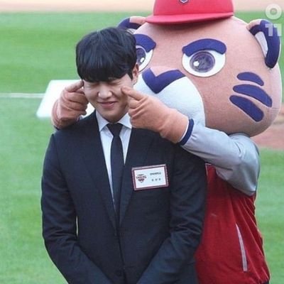 5,56/
도영아 니땀시 살어야/
오선우 얼굴 ㅇㄱㅈㅉㅇㅇ?/
우리 도영이랑 선우를 많이 아껴주세요
반모 언제든지 환영 디엠주세요😆