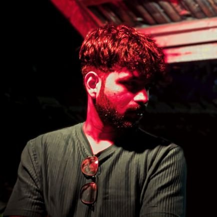 Sujitx_v's profile picture. 