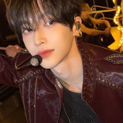 by_mayumayun's profile picture. RIIZE🧡箱推しのなのに…
모르는 사이에 어느새 최애는 박 원빈🎸🐈‍⬛