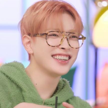 haobin is the reason of my existence ꨄ⋆˚࿔
𔓘 bub's puppy
𓍯𓂃 rps acc「21」
main: @wiminung