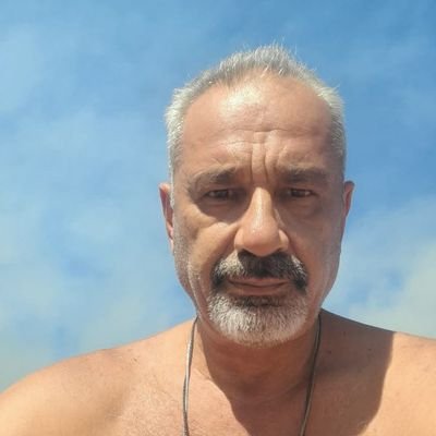 rischardev's profile picture. 📊 Data & design | ☕ Espresso thinker | 🌍 Curiosity wins
WhatsApp https://t.co/EWEKfsGqko