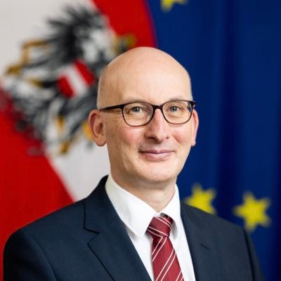 Gerhard Eisl Profile