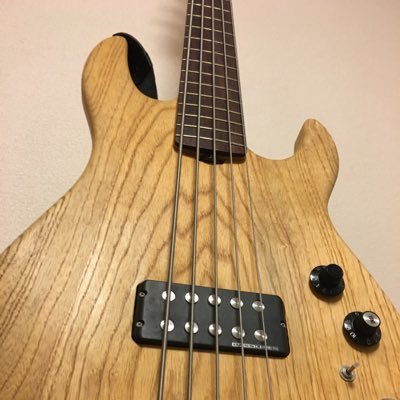 RyMtys's profile picture. サラリーマン時々ベース弾き 今はhibikiってバンドで弾いてます