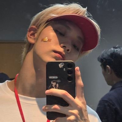 𓎢 。 Misa ╬ she ╱ her ✚ . #있지 ★ #tubatu ⌢ ୧†
1# moamidzy💥 . ☦︎ 🇷🇴 & 🇩🇪
͜ ◞ ˚̣̣̣ ྀི 🩷💜💙 . 𓏵