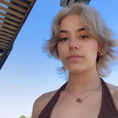 just bored and horny tryna to meetup for a good time and meet new people I do love to hangout with friends tho kindly hmu let have fun 💕💕💕