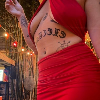 Hottest thing this side of the Mississippi 🔥🔥 DMs are only open for 🤑🤑