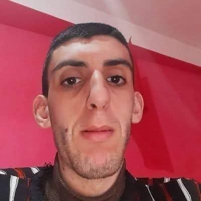 ❤28 ans 1,85 cm ❤
❤ Célibataire ❤
🏠 Tizi-Ouzou, Algérie 🇩🇿
📧mon instagram Bellahoues.Aghiles28
🗓 Ma date de naissance
08/10/1996 / 08/10/2025 🗓