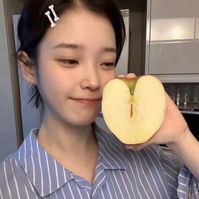 melofungi's profile picture. health sci ⊹ ⠀⠀⠀#dek71 '09 design as a hobby ⠀👚🥝✩゜* ⠀⠀⠀ ⠀⠀☀︎👩🏻‍🍳study and lifestyle of a enjoyable person