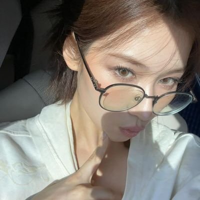 Jihyomosexual_'s profile picture. ZONEs #1 fan, I love ZONE, ZONE is my favorite album, ZONE has the best songs, ZONE is the best