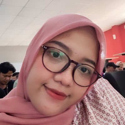 egapraliny's profile picture. 