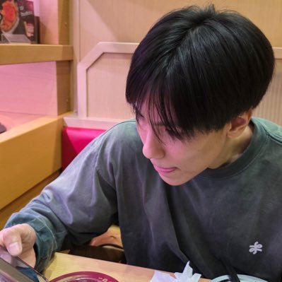 itsmeporror's profile picture. ⋆˚࿔ ( fan acc ) 𓏲ּ ᥫ᭡ juju  ꒰ @jnnrrs ꒱ ˚⋆ 💙🕯💭 ⋆˚࿔  PERTHSANTA ♡🐶 𖥦  𓂂 𓏸