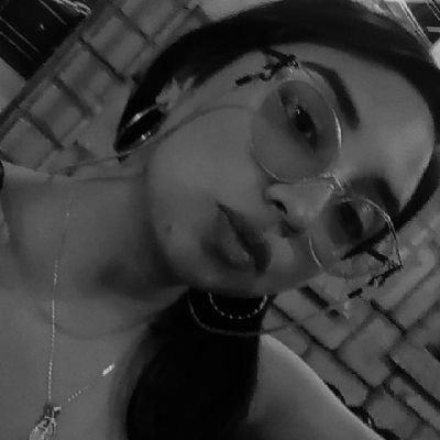 25 |
Psychologist 🧠 |
dark eyes and her hair color matches her mood.